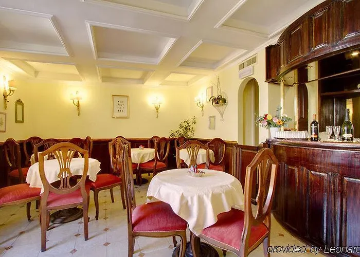 Otel Cinquantatre 3*