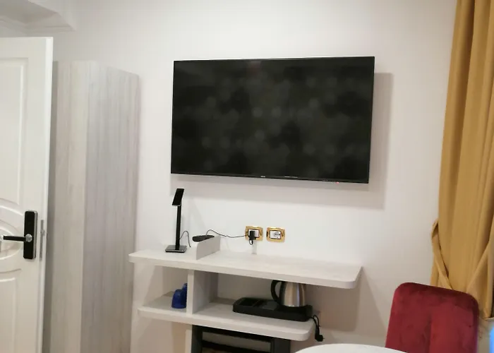 Cinquantatre 3* Řím